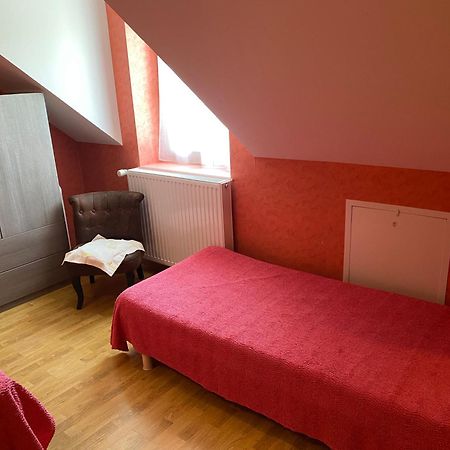 Bed and Breakfast Le Petitepinay Moitron-sur-Sarthe Exterior foto