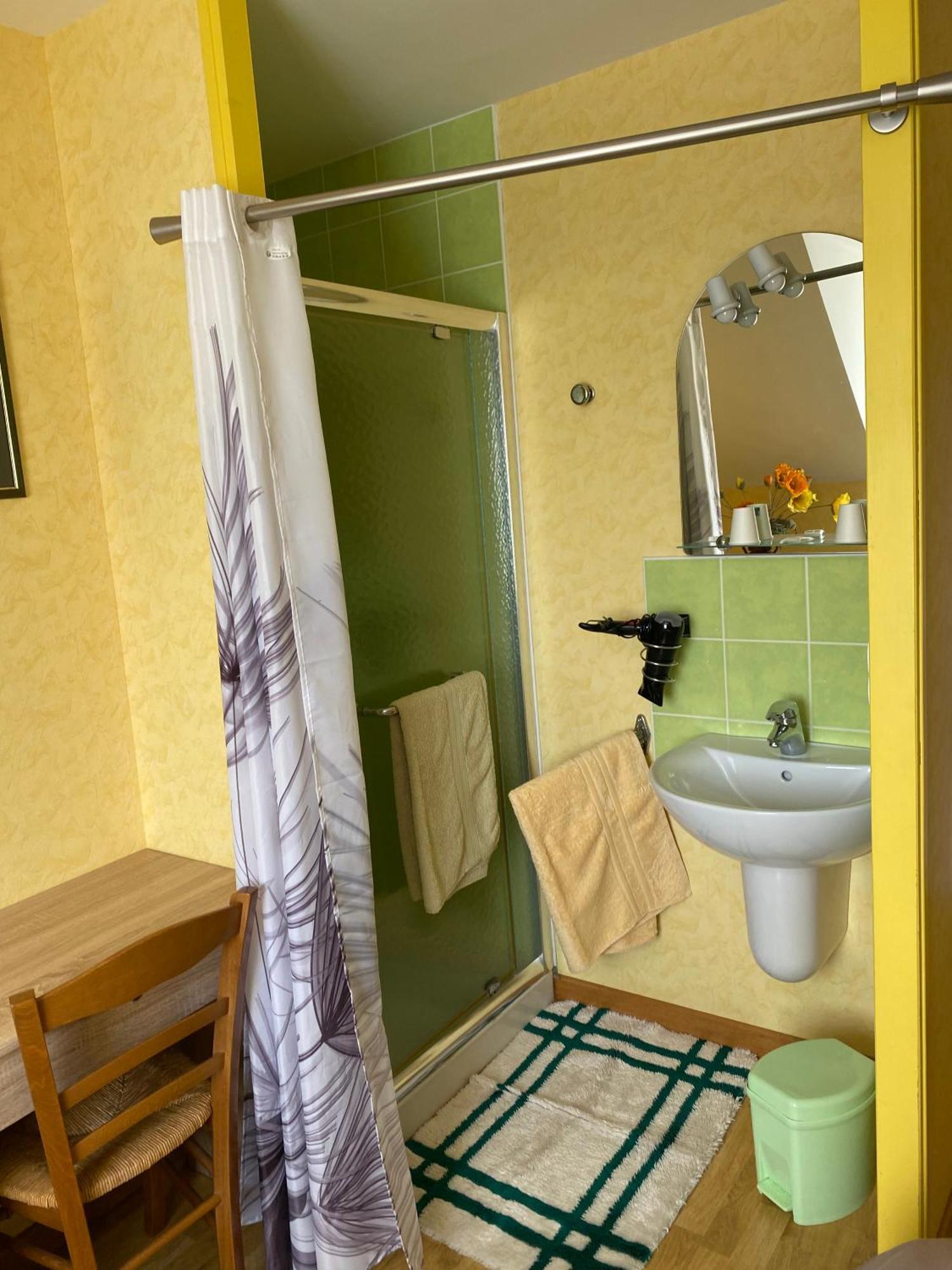 Bed and Breakfast Le Petitepinay Moitron-sur-Sarthe Exterior foto