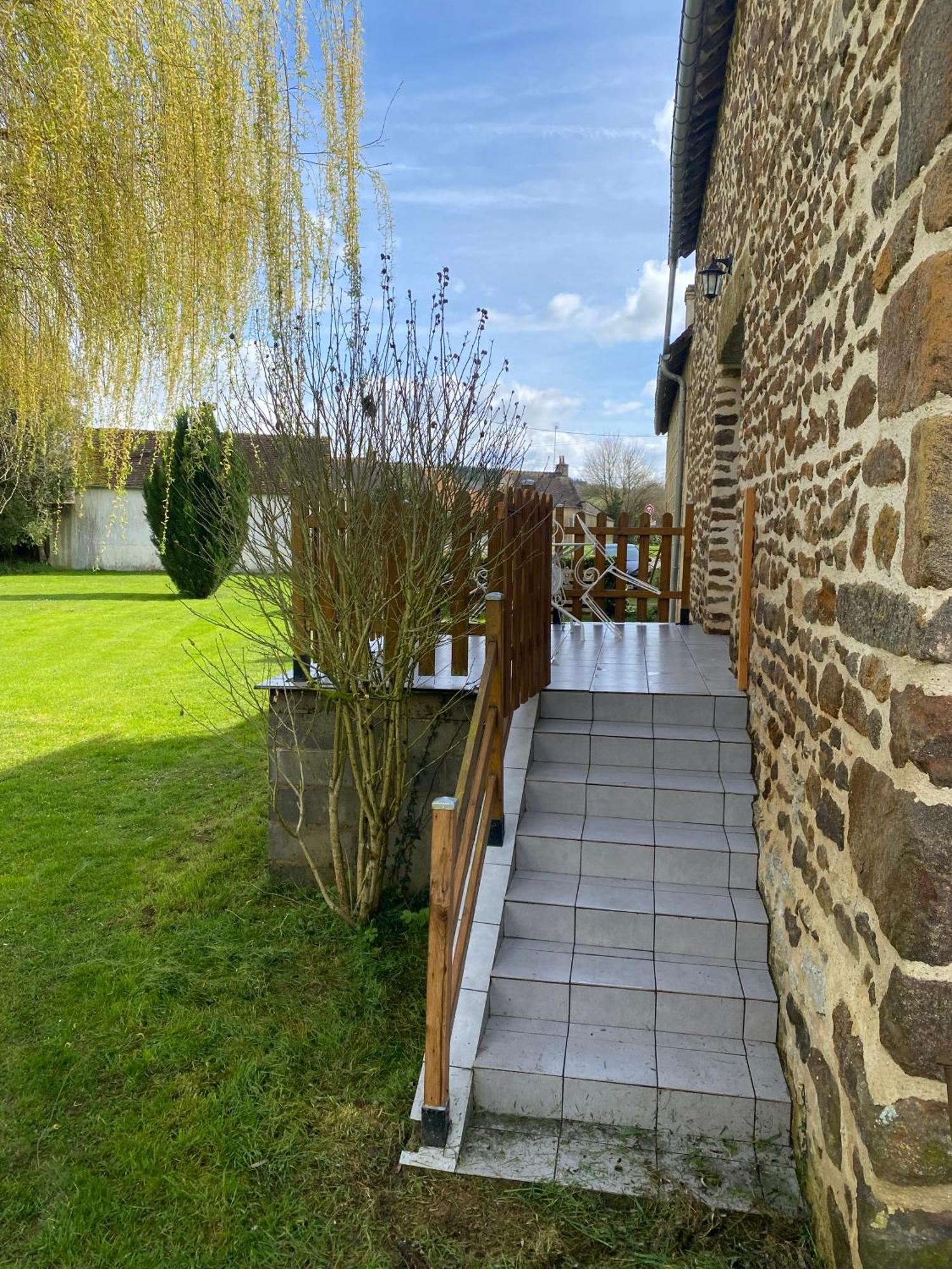 Bed and Breakfast Le Petitepinay Moitron-sur-Sarthe Exterior foto